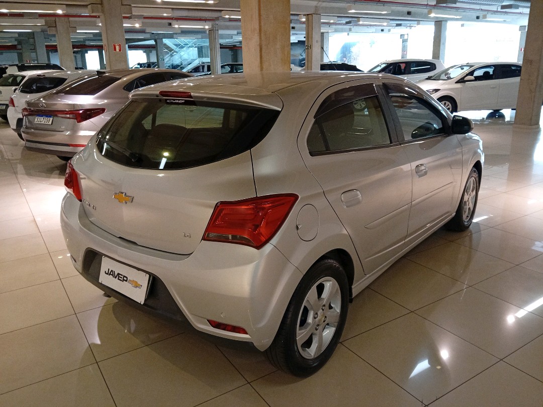 GM - Chevrolet-ONIX-1.4 MPFI LT 8V FLEX 4P MANUAL