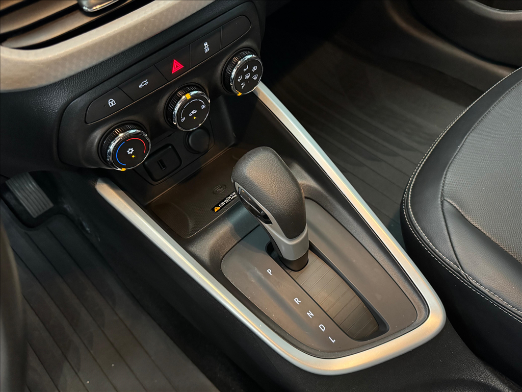 ONIX 1.0 TURBO FLEX PREMIER AUTOMÁTICO9