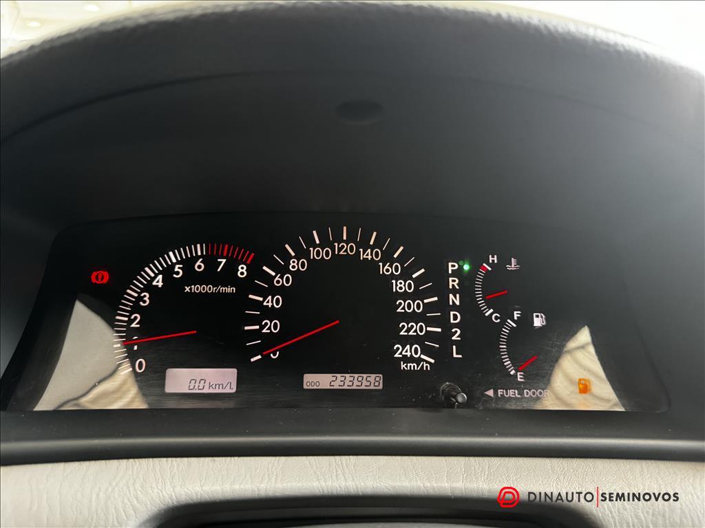 Toyota-COROLLA-1.8 SE-G 16V GASOLINA 4P AUTOMÁTICO