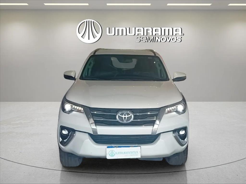 HILUX SW4 2.8 D-4D TURBO DIESEL SRX PLATINUM 7L 4X4 AUTOMÁTICO0