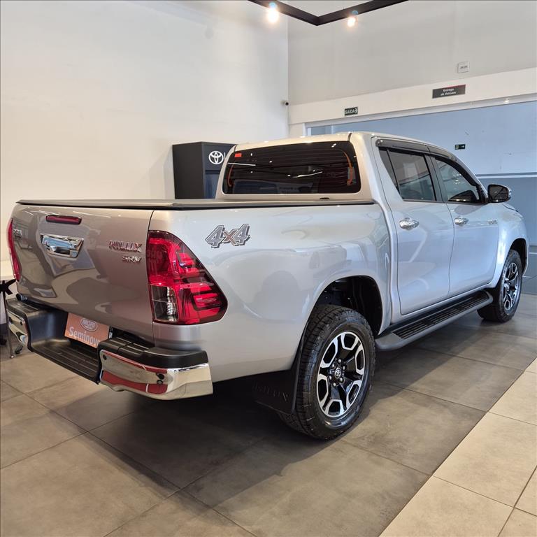 HILUX 2.8 D-4D TURBO DIESEL CD SRV 4X4 AUTOMÁTICO3