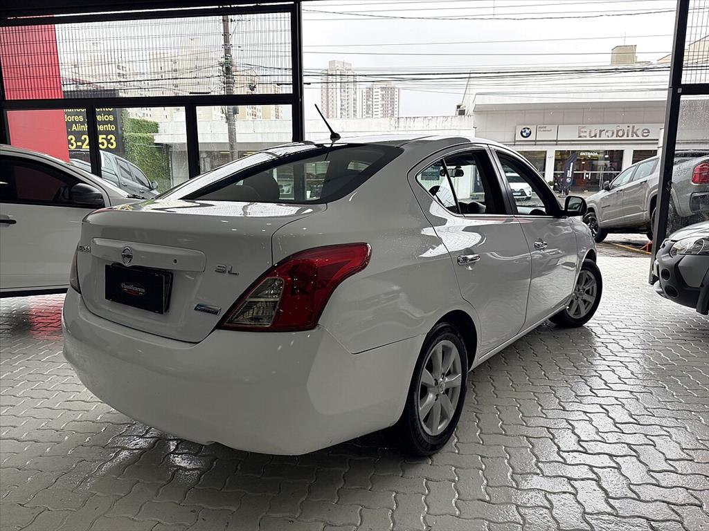 Nissan Versa - 1.6 16V FLEX SL 4P MANUAL