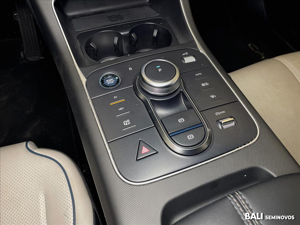 KING 1.5 DM-I PHEV GS AUTOMÁTICO12