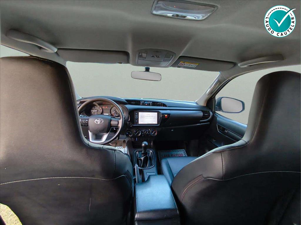 HILUX 2.8 D-4D TURBO DIESEL CD POWER PACK 4X4 MANUAL10