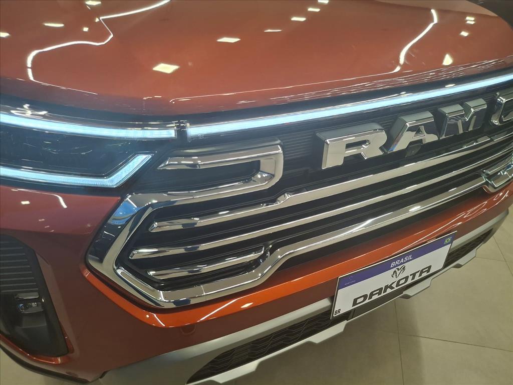 DAKOTA 2.2 TURBO DIESEL LARAMIE 4X4 AUTOMÁTICO6