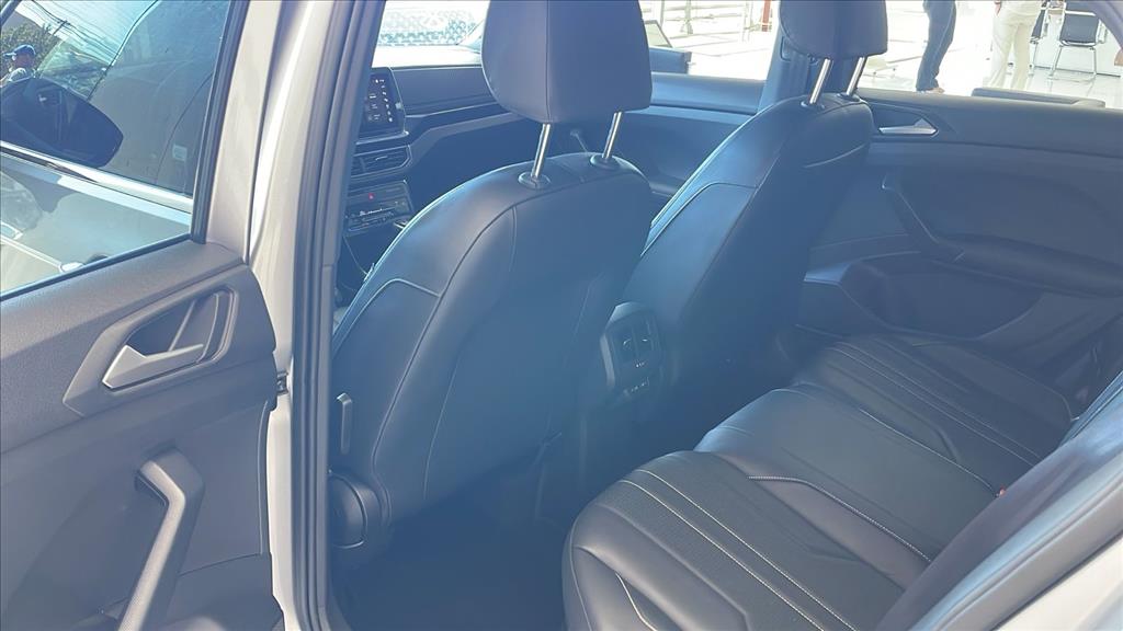Volkswagen-T-CROSS-1.4 250 TSI TOTAL FLEX HIGHLINE AUTOMÁTICO