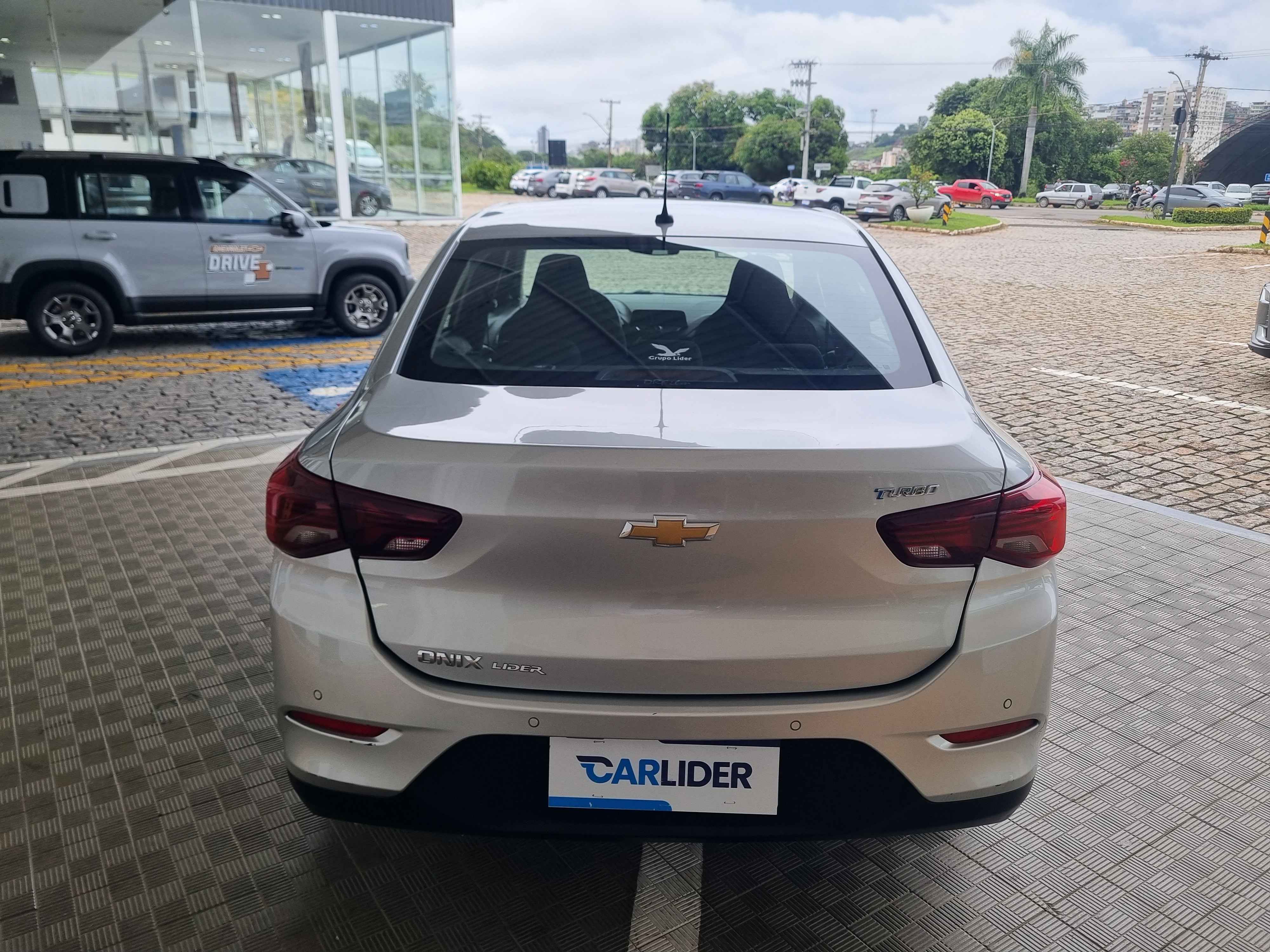 ONIX PLUS 1.0 TURBO FLEX AUTOMÁTICO2