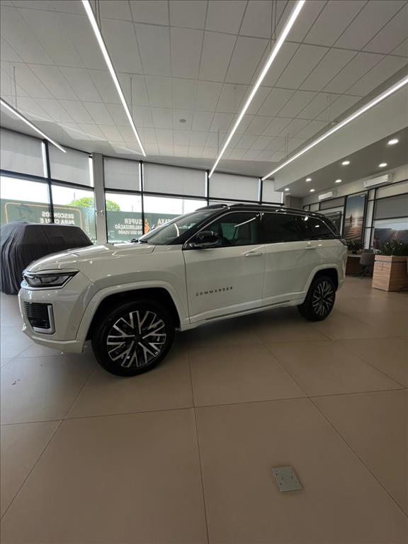 COMMANDER 2.2 TURBO DIESEL OVERLAND AT93