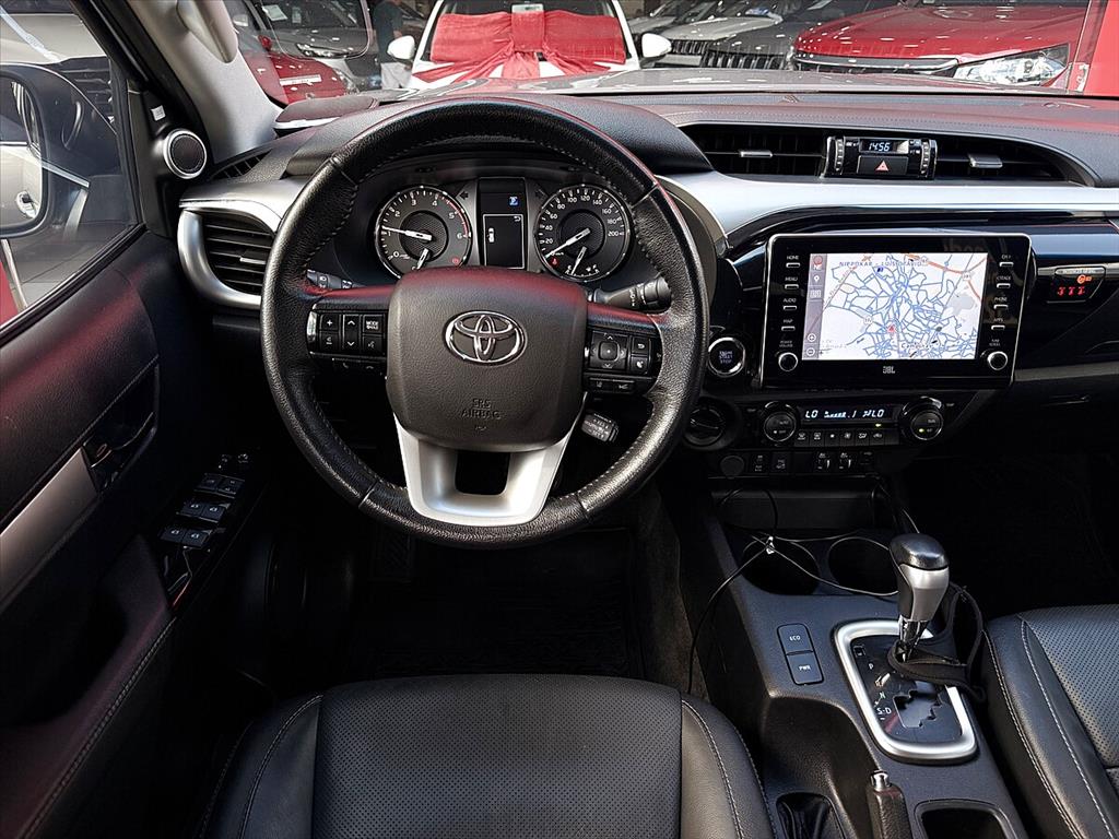 Toyota Hilux - 2.8 D-4D TURBO DIESEL CD SRX 4X4 AUTOMÁTICO