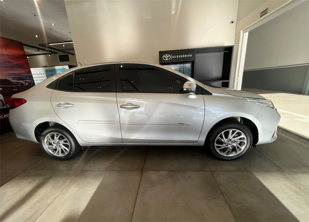 YARIS 1.5 16V FLEX SEDAN XL MULTIDRIVE4