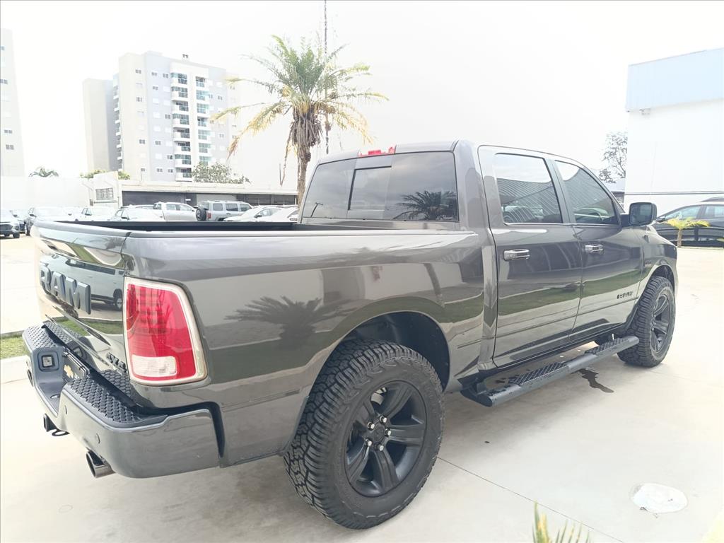 CLASSIC 5.7 V8 GASOLINA LARAMIE CD 4X4 AUTOMÁTICO4