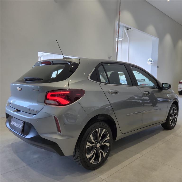 ONIX 1.0 TURBO FLEX PREMIER AUTOMÁTICO3