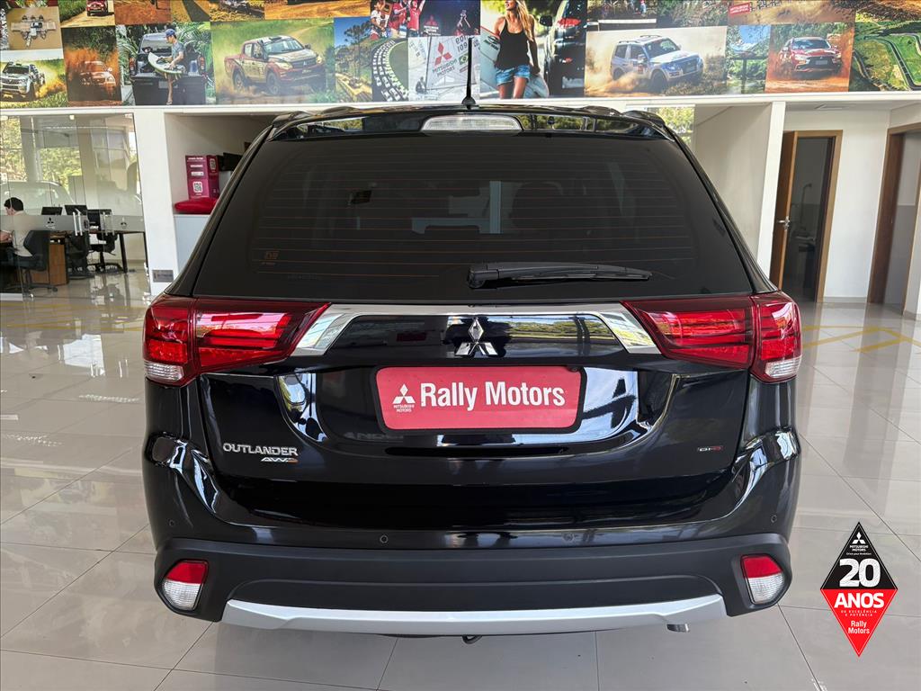 Mitsubishi-OUTLANDER-2.2 4X4 16V DIESEL 4P AUTOMÁTICO
