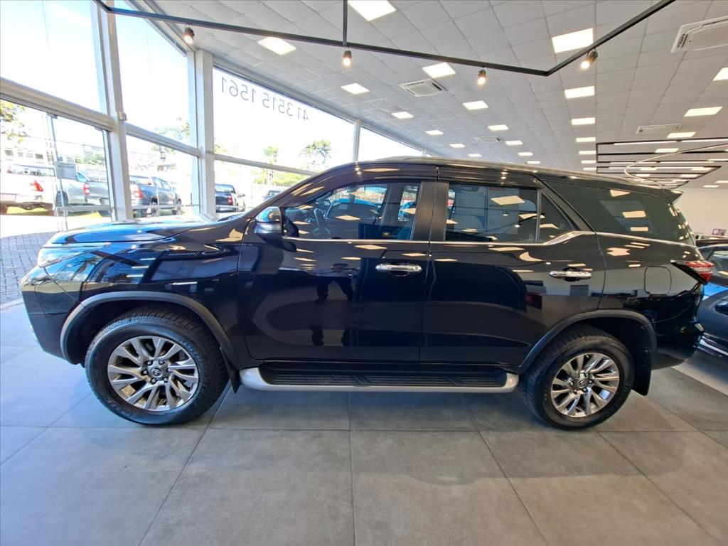 HILUX SW4 2.8 D-4D TURBO DIESEL SRX 4X4 AUTOMÁTICO3