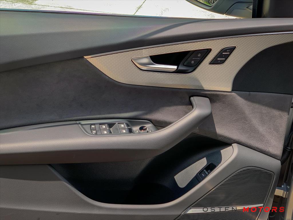 Audi-Q8-3.0 TFSI GASOLINA PERFORMANCE BLACK QUATTRO TIPTRONIC