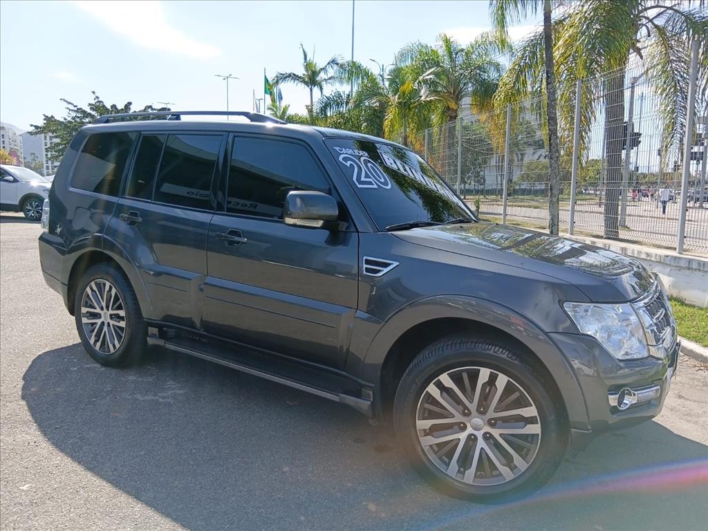 PAJERO 3.2 HPE 4X4 7 LUGARES 16V TURBO INTERCOOLER DIESEL 4P AUTOMÁTICO0