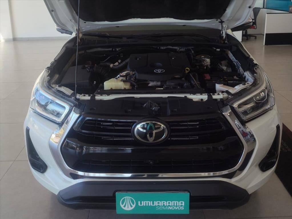 HILUX 2.8 D-4D TURBO DIESEL CD SRX 4X4 AUTOMÁTICO5