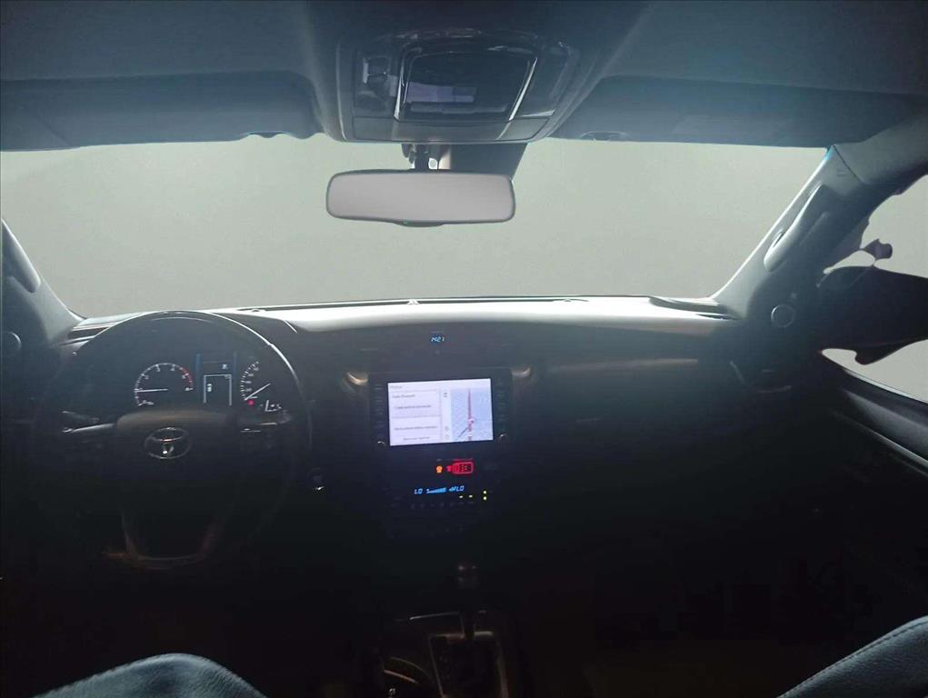 HILUX SW4 2.8 D-4D TURBO DIESEL SRX 7L 4X4 AUTOMÁTICO7