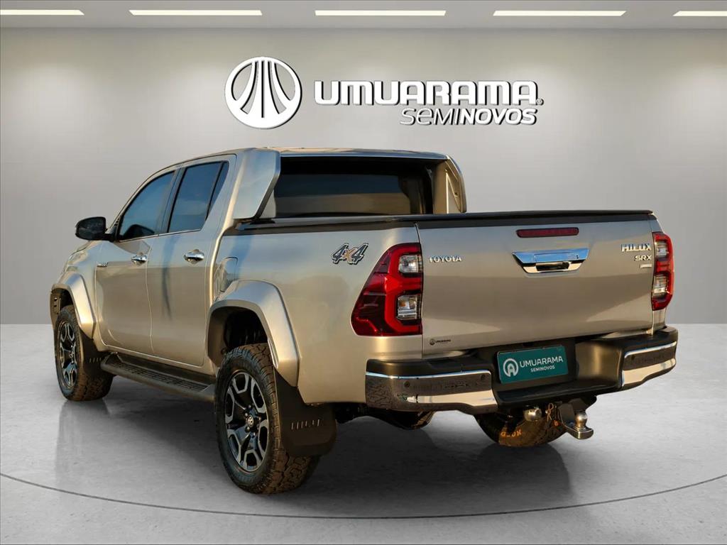 HILUX 2.8 D-4D TURBO DIESEL CD SRX PLUS 4X4 AUTOMÁTICO4