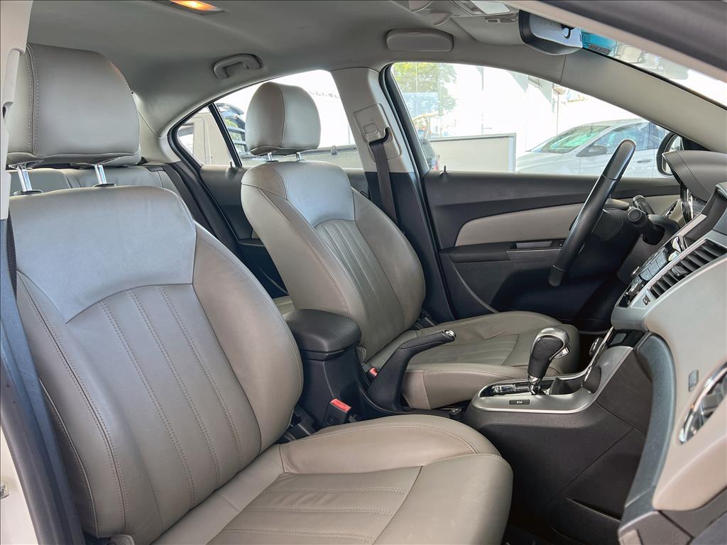 CRUZE 1.8 LTZ 16V FLEX 4P AUTOMÁTICO18 CRUZE 1.8 LTZ 16V FLEX 4P AUTOMÁTICO18