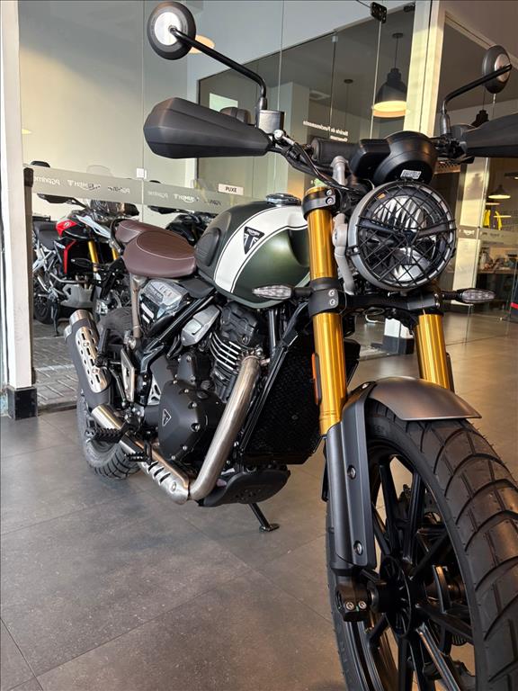 SCRAMBLER 400 X4