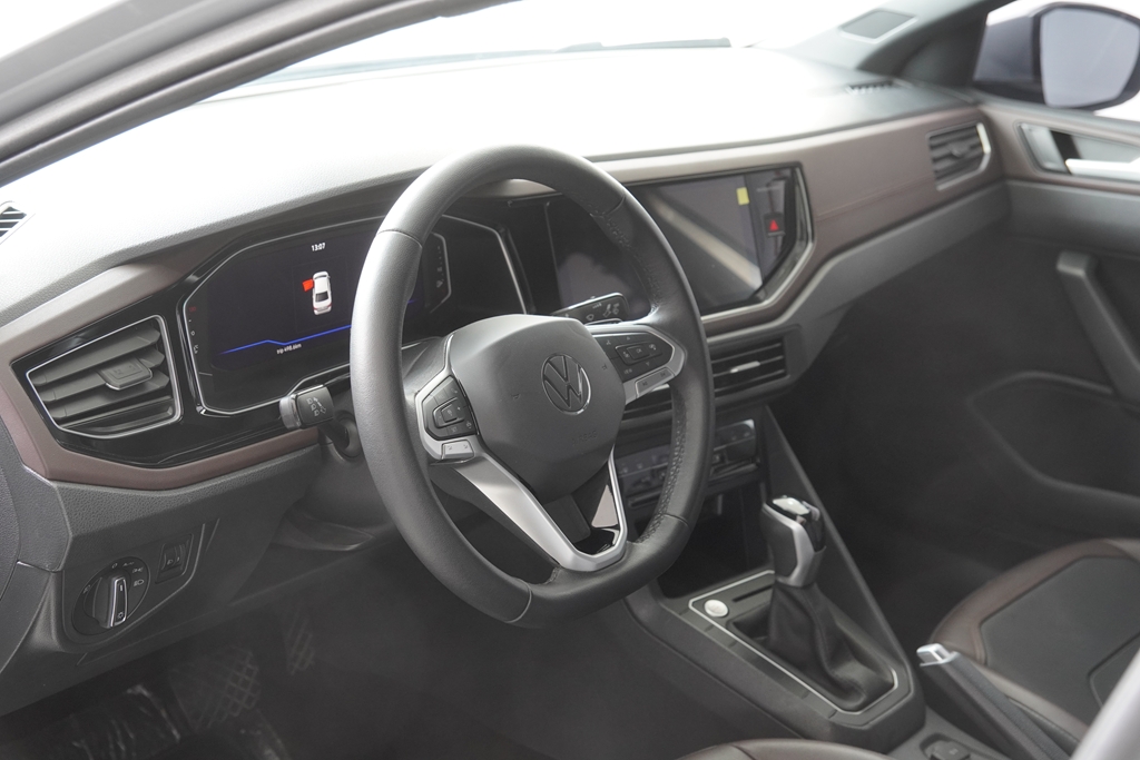 VIRTUS 1.0 200 TSI HIGHLINE AUTOMÁTICO11