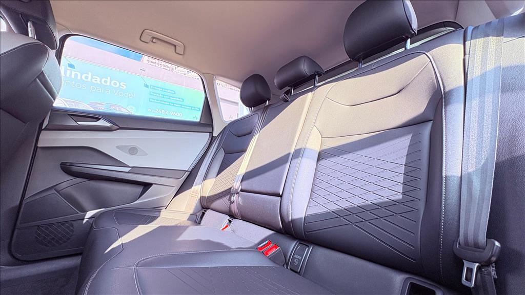 TAOS 1.4 250 TSI TOTAL FLEX COMFORTLINE AUTOMÁTICO13