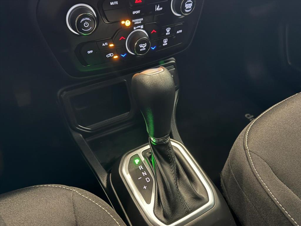 RENEGADE 1.3 T270 TURBO FLEX SAHARA AT69