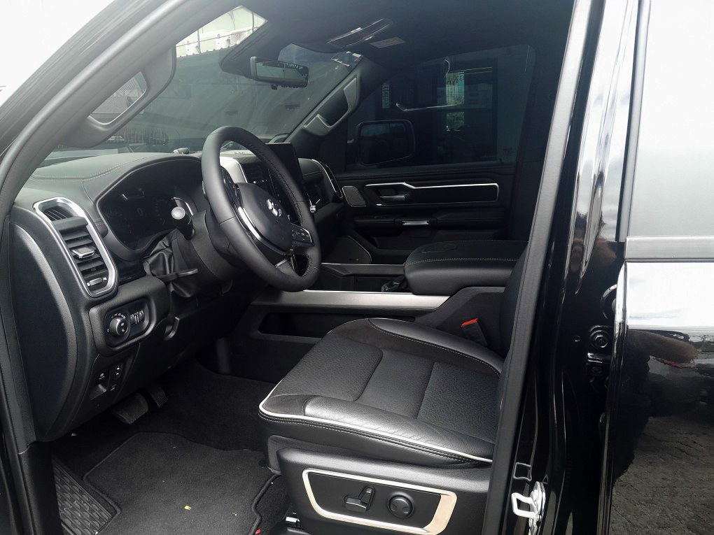 1500 3.0 HURRICANE 6 BITURBO GASOLINA LARAMIE NIGHT EDITION CD 4X4 AUTOMÁTICO