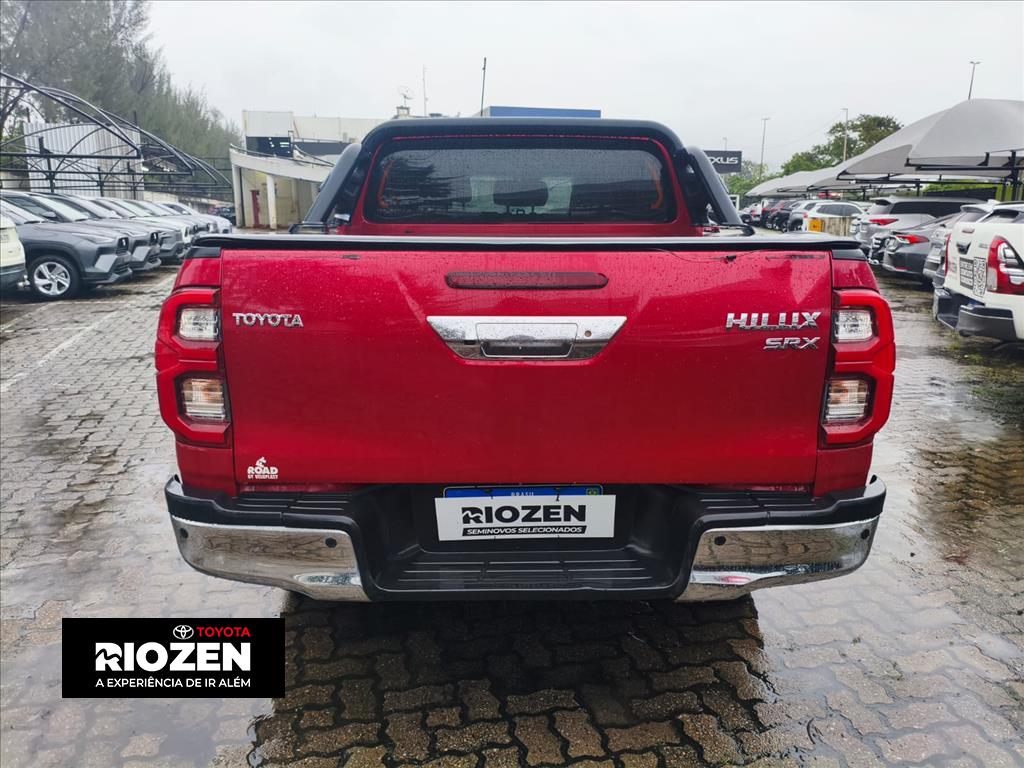 HILUX 2.8 D-4D TURBO DIESEL CD SRX 4X4 AUTOMÁTICO4