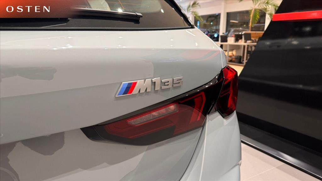 BMW-M 135i-2.0 16V TURBO GASOLINA XDRIVE STEPTRONIC