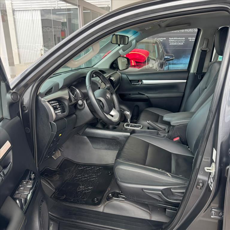 HILUX 2.8 D-4D TURBO DIESEL CD SR 4X4 AUTOMÁTICO7