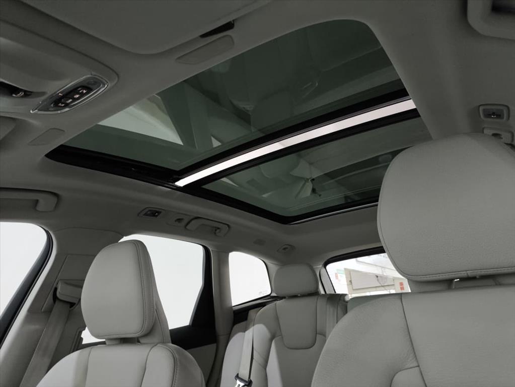 XC60 2.0 T8 HYBRID MOMENTUM AWD GEARTRONIC10