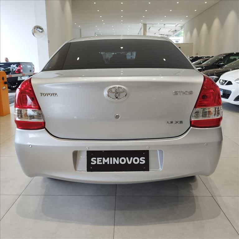 ETIOS 1.5 XS SEDAN 16V FLEX 4P AUTOMÁTICO4