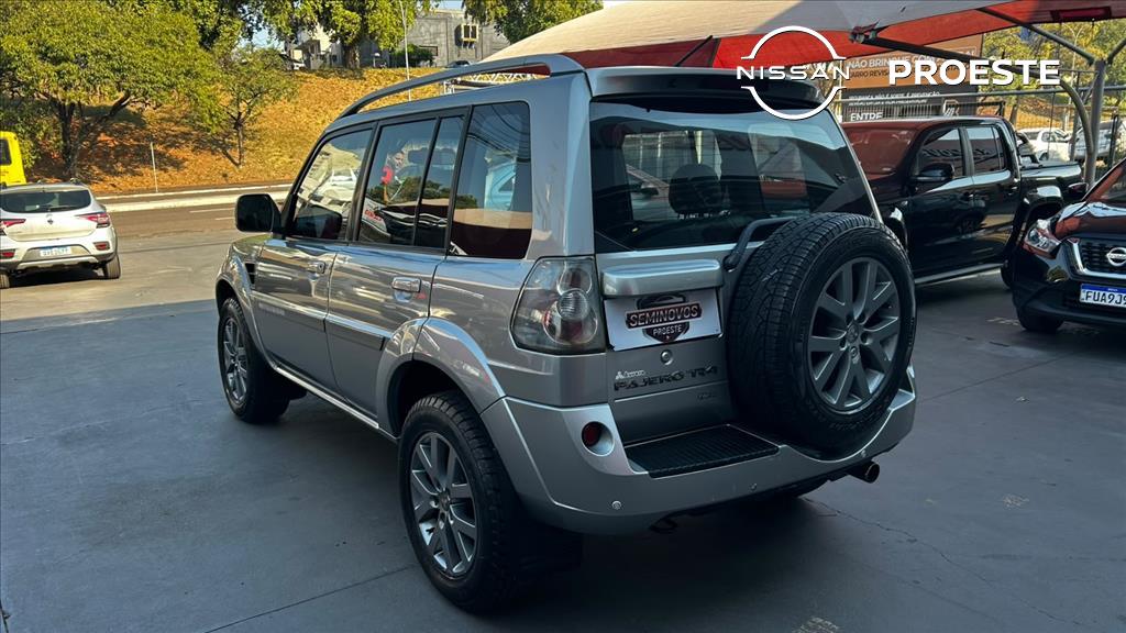 PAJERO TR4 2.0 4X4 16V 140CV FLEX 4P AUTOMÁTICO5