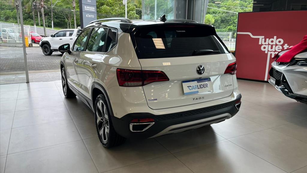 TAOS 1.4 250 TSI TOTAL FLEX HIGHLINE AUTOMÁTICO4