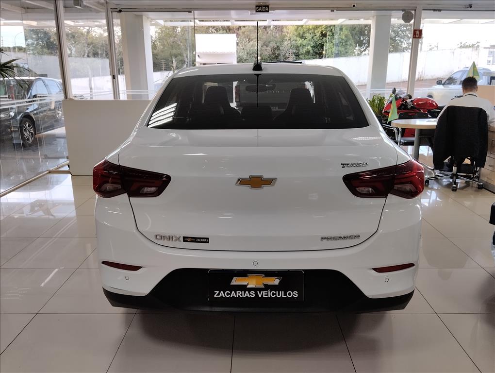 ONIX PLUS 1.0 TURBO FLEX PREMIER AUTOMÁTICO4
