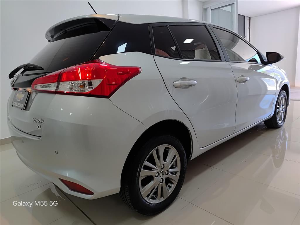 YARIS 1.3 16V FLEX XL PLUS TECH MULTIDRIVE4