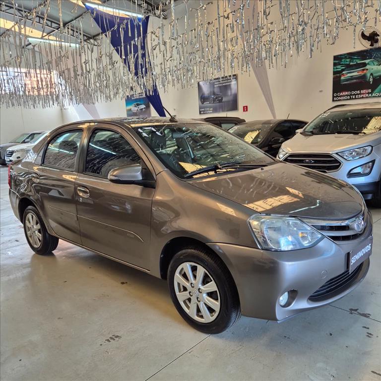 ETIOS 1.5 XLS SEDAN 16V FLEX 4P AUTOMÁTICO