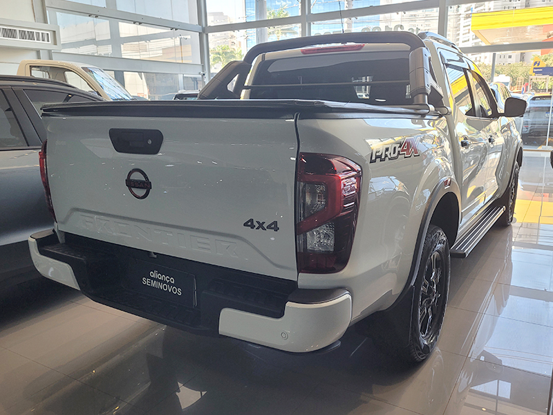 FRONTIER 2.3 16V TURBO DIESEL PRO4X CD 4X4 AUTOMÁTICO3