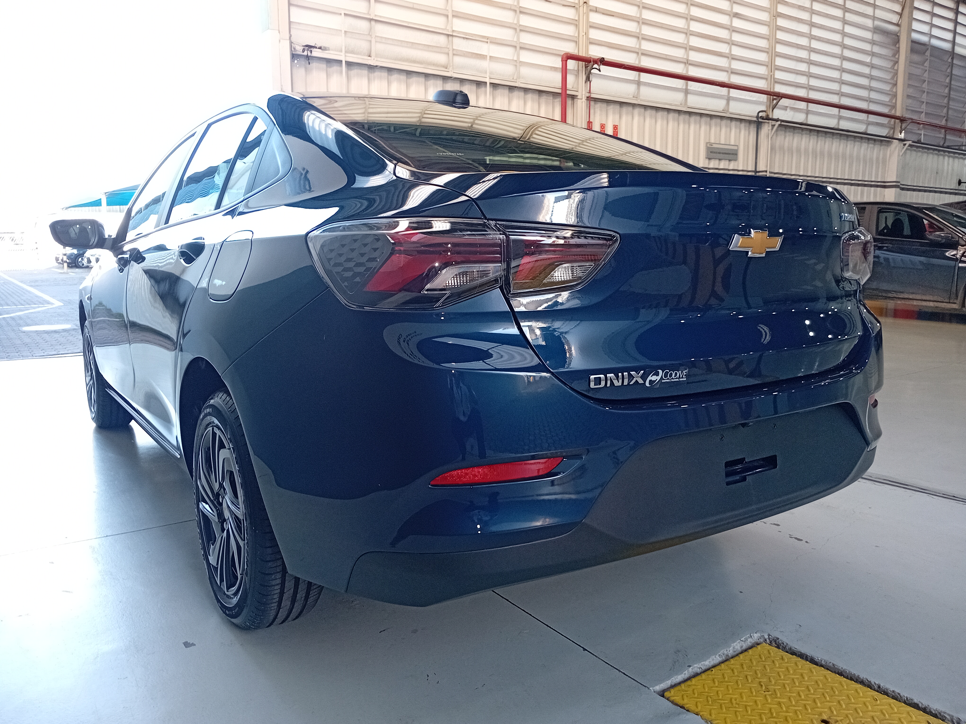 ONIX PLUS 1.0 TURBO ETANOL ECO AUTOMÁTICO3
