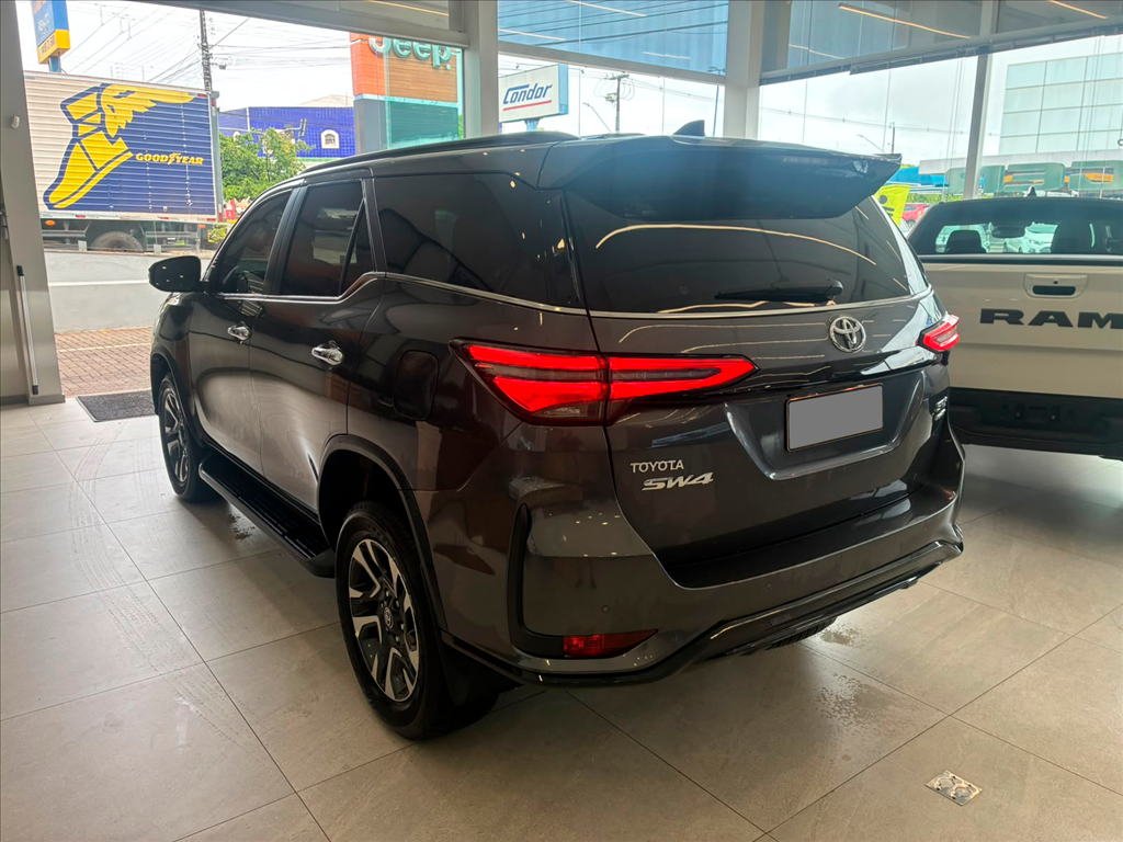 HILUX SW4 2.8 D-4D TURBO DIESEL DIAMOND 7L 4X4 AUTOMÁTICO12