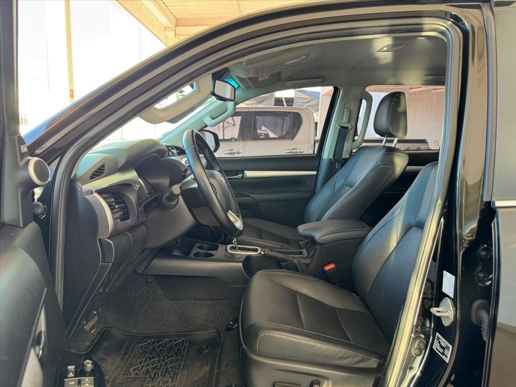 HILUX 2.8 D-4D TURBO DIESEL CD SRX 4X4 AUTOMÁTICO7