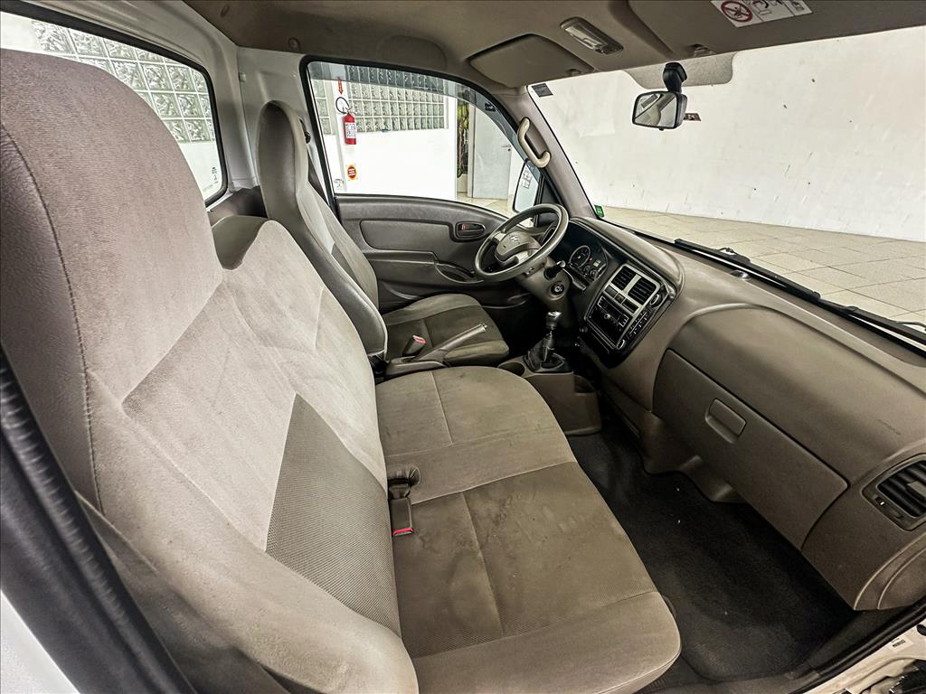 HR 2.5 LONGO SEM CAÇAMBA 4X2 16V 130CV TURBO INTERCOOLER DIESEL 2P MANUAL3