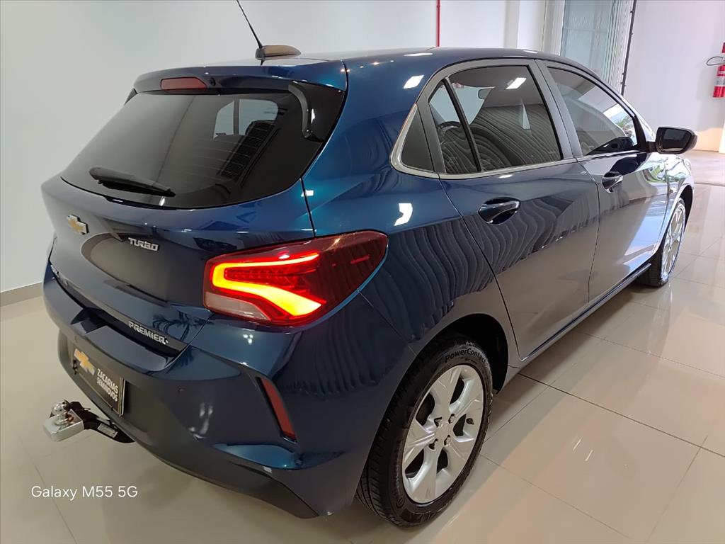 ONIX 1.0 TURBO FLEX AUTOMÁTICO4