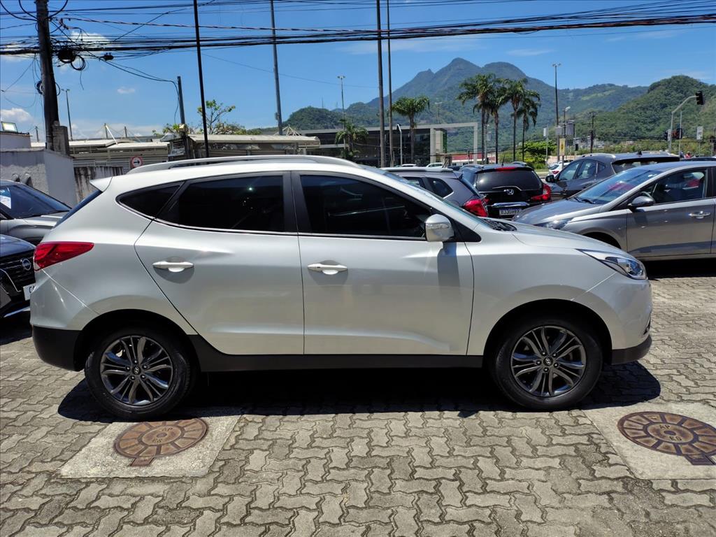 Hyundai-IX35-2.0 MPFI GL 16V FLEX 4P AUTOMÁTICO