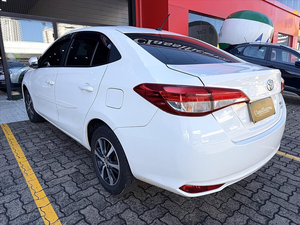 Toyota Yaris - 1.5 16V FLEX SEDAN XLS MULTIDRIVE