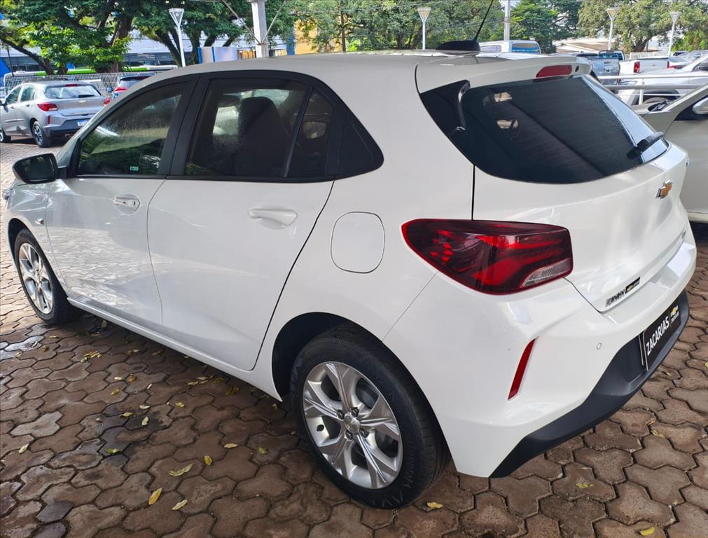 ONIX 1.0 TURBO FLEX LTZ AUTOMÁTICO5