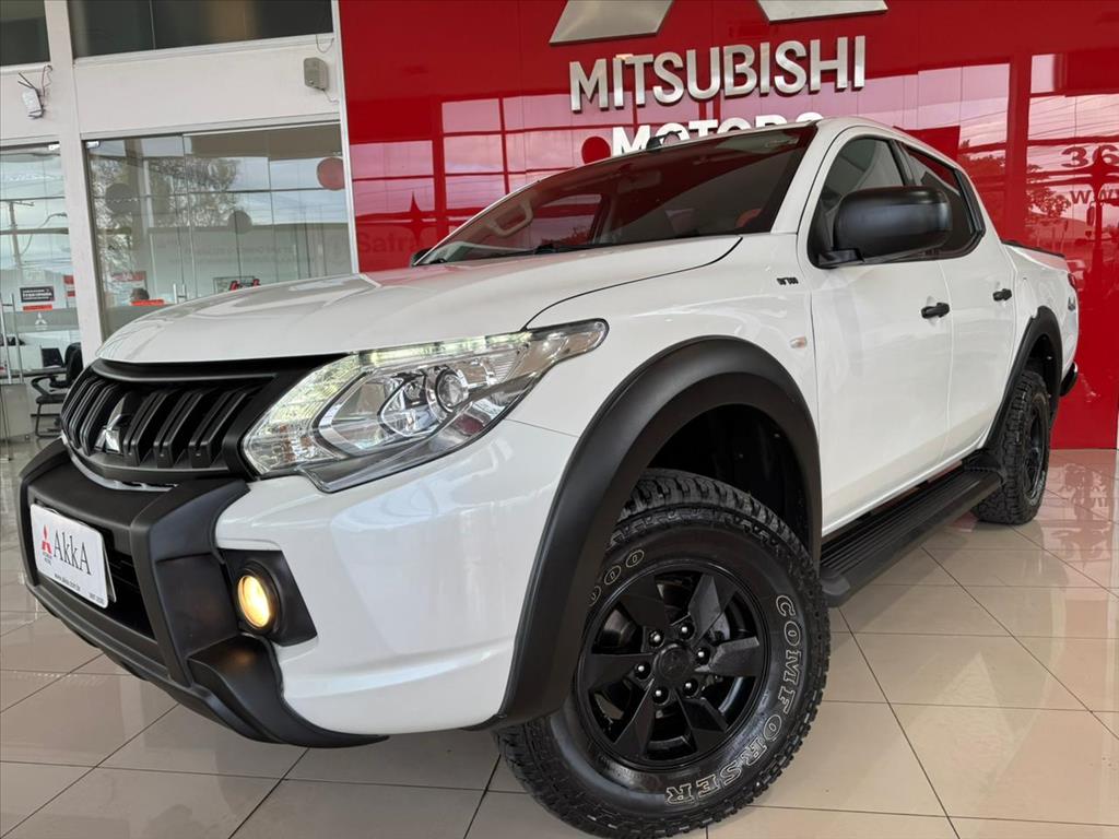 Mitsubishi-L200 TRITON-2.4 16V TURBO DIESEL OUTDOOR GLS CD 4X4 AUTOMÁTICO