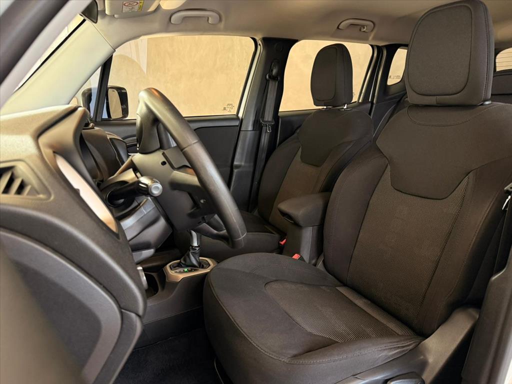 RENEGADE 1.8 16V FLEX 4P AUTOMÁTICO6